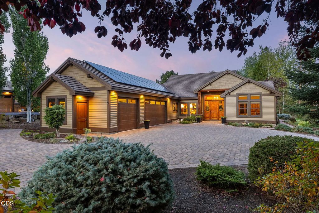 61583 Tam Mcarthur Loop, Bend