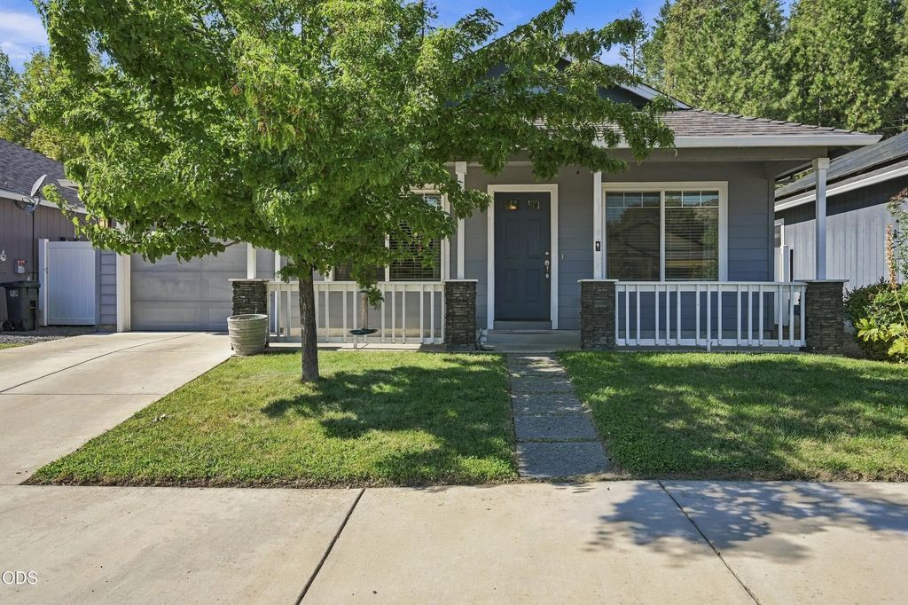 122 Sienna Way, Rogue River