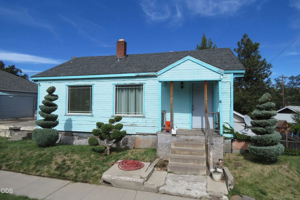 905 N 9th Street, Klamath Falls