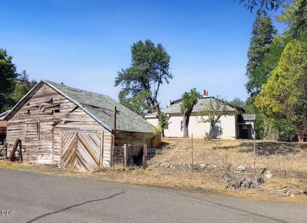 100 W Bridge Street, Canyon City