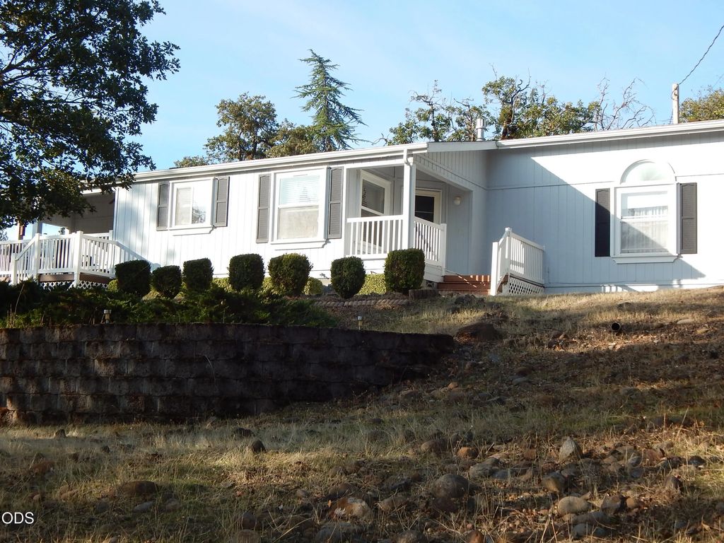 130 Riverview Circle, Shady Cove