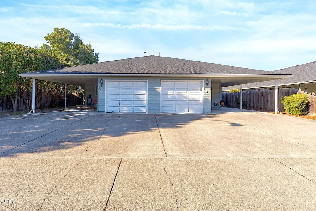 763 Columbine Way, Central Point