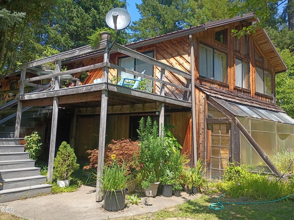 1407 Caves Camp Road, Williams