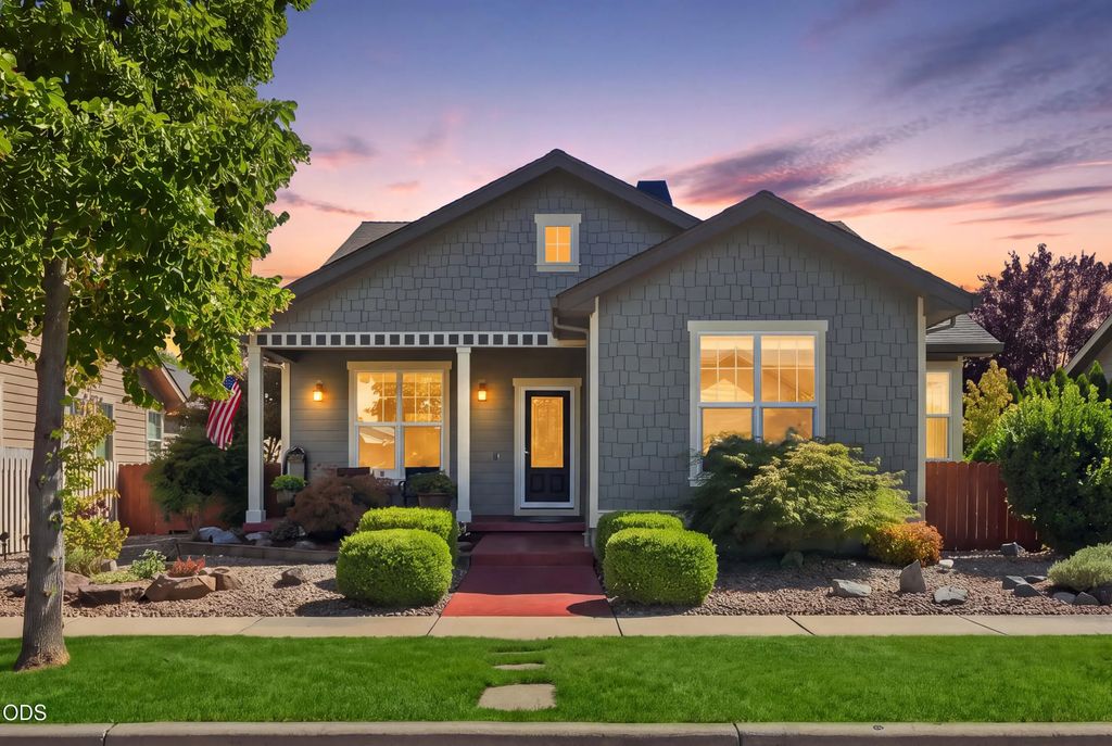 541 Bridge Creek Drive, Central Point