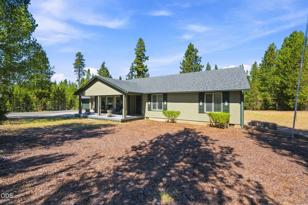 15654 Twin Drive, La Pine