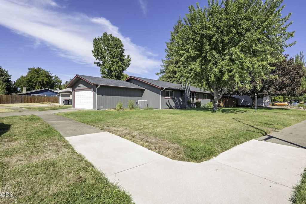 401 Morningside Street, Medford