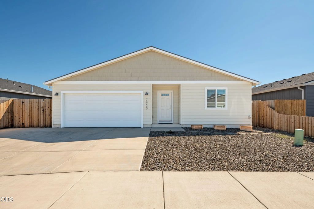7920 Jacqueline Way, White City