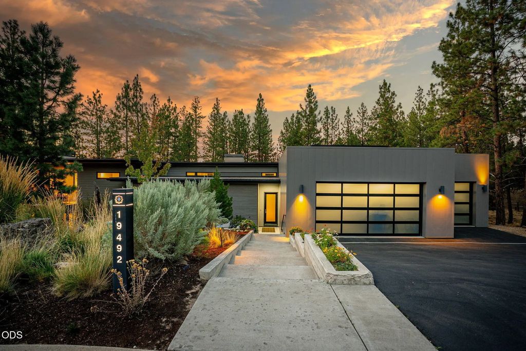19492 Bainbridge Court, Bend