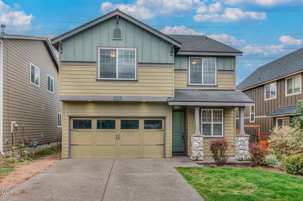 828 Ne Locksley Drive, Bend