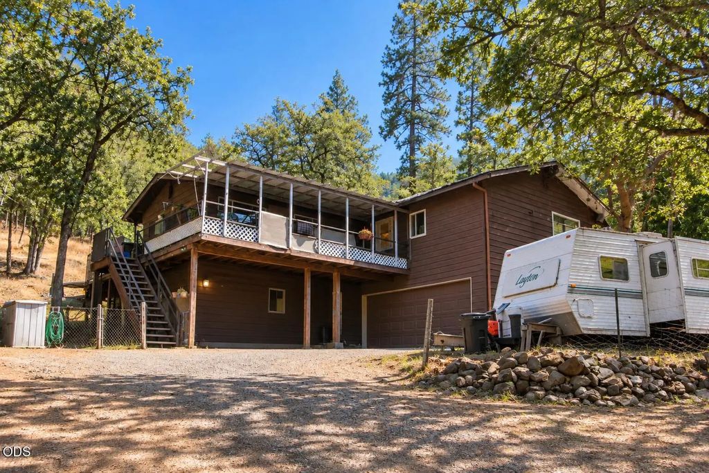 795 Savage Creek Road, Grants Pass
