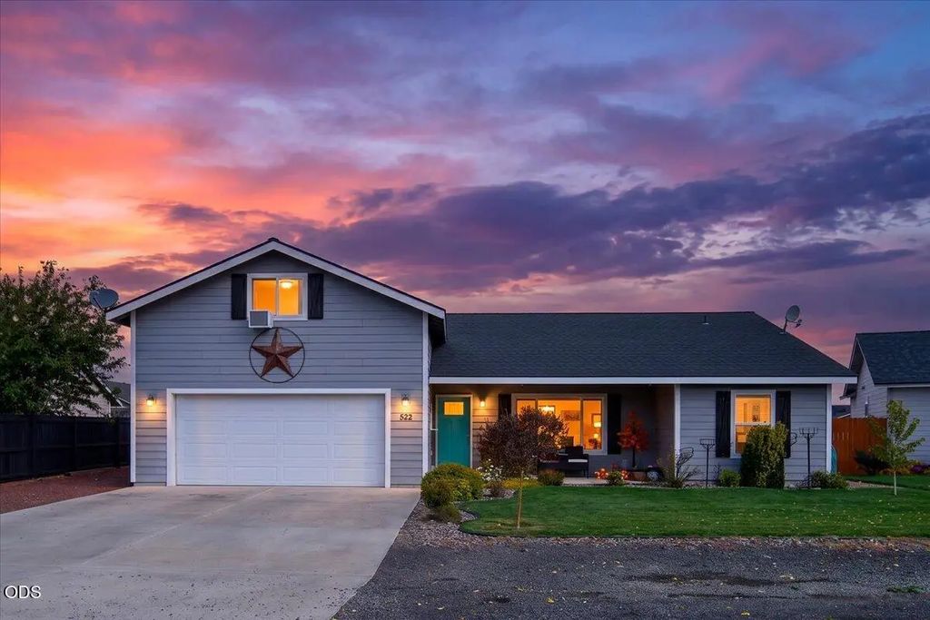 522 Scenic Loop, Culver