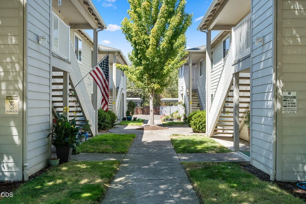 123 Maple Street, Central Point
