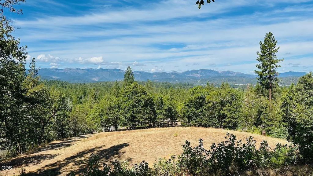 297 Arbor Ridge Drive, Grants Pass