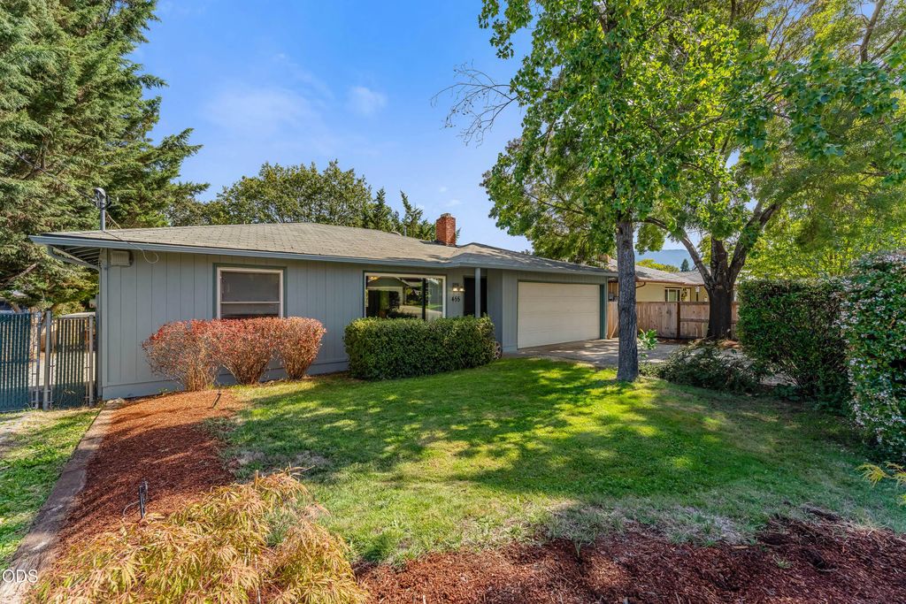 455 Ne 11th Street, Grants Pass