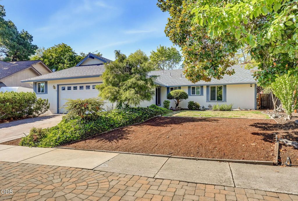 2337 Greenbrook Drive, Medford