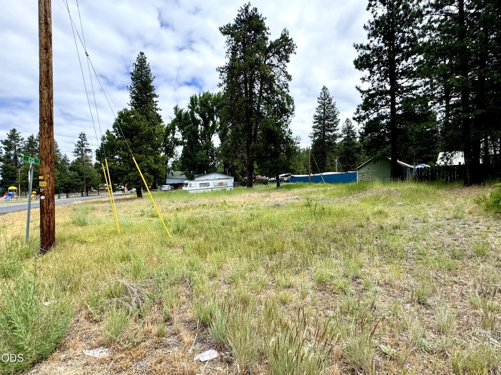 S Third Avenue Lot 1,7,8, Chiloquin