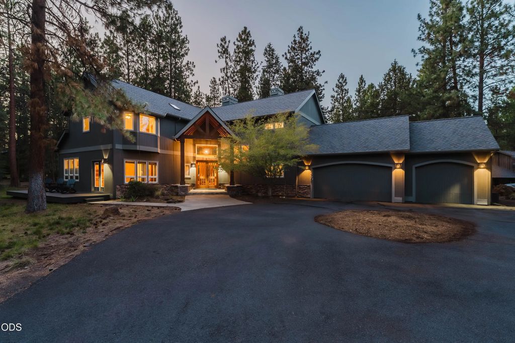60080 River Bluff Trail, Bend