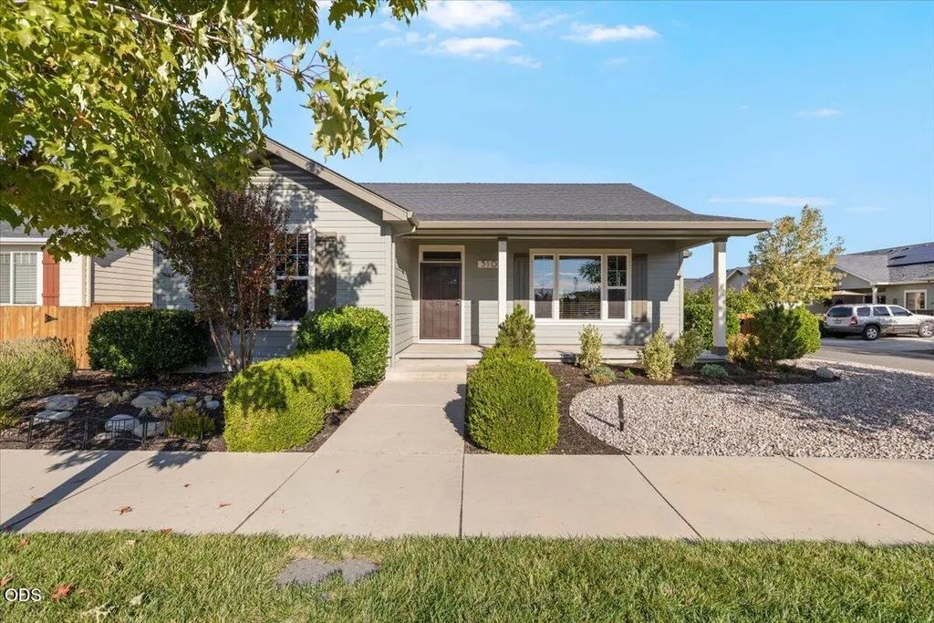 510 Stone Pointe Drive, Central Point