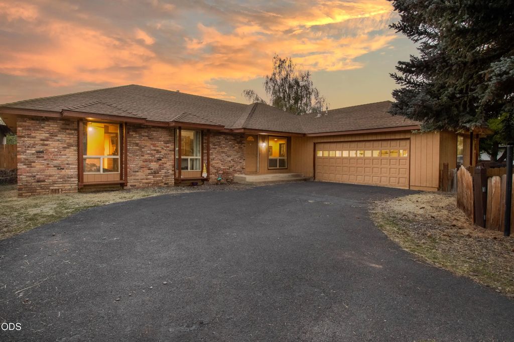 3904 Redondo Way, Klamath Falls