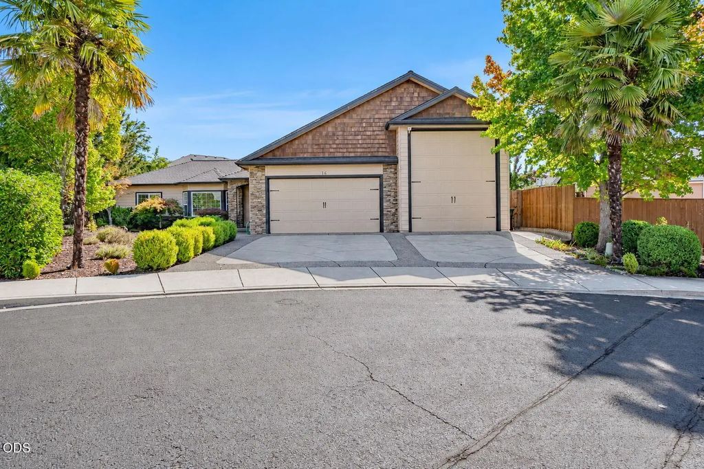 16 Milagros Court, Eagle Point