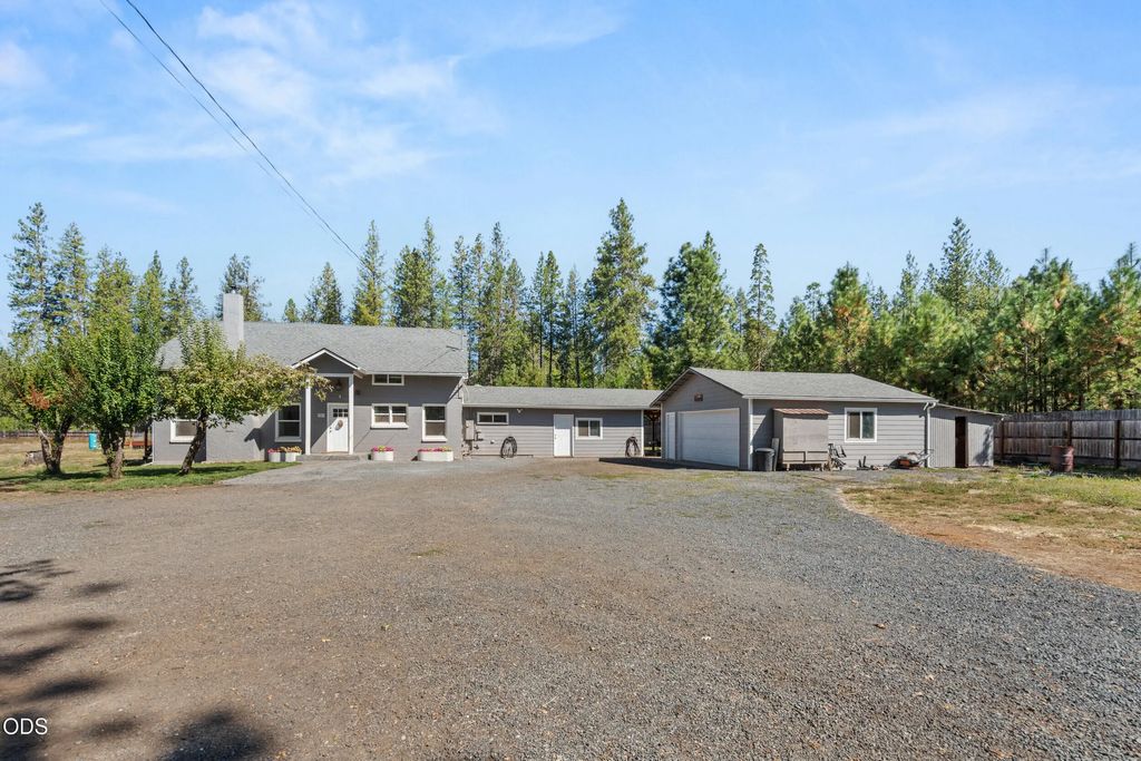 710 Garner Road, Cave Junction