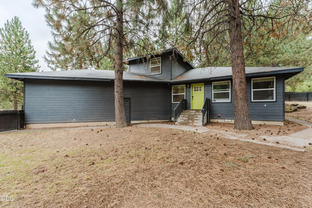 19263 Indian Summer Road, Bend