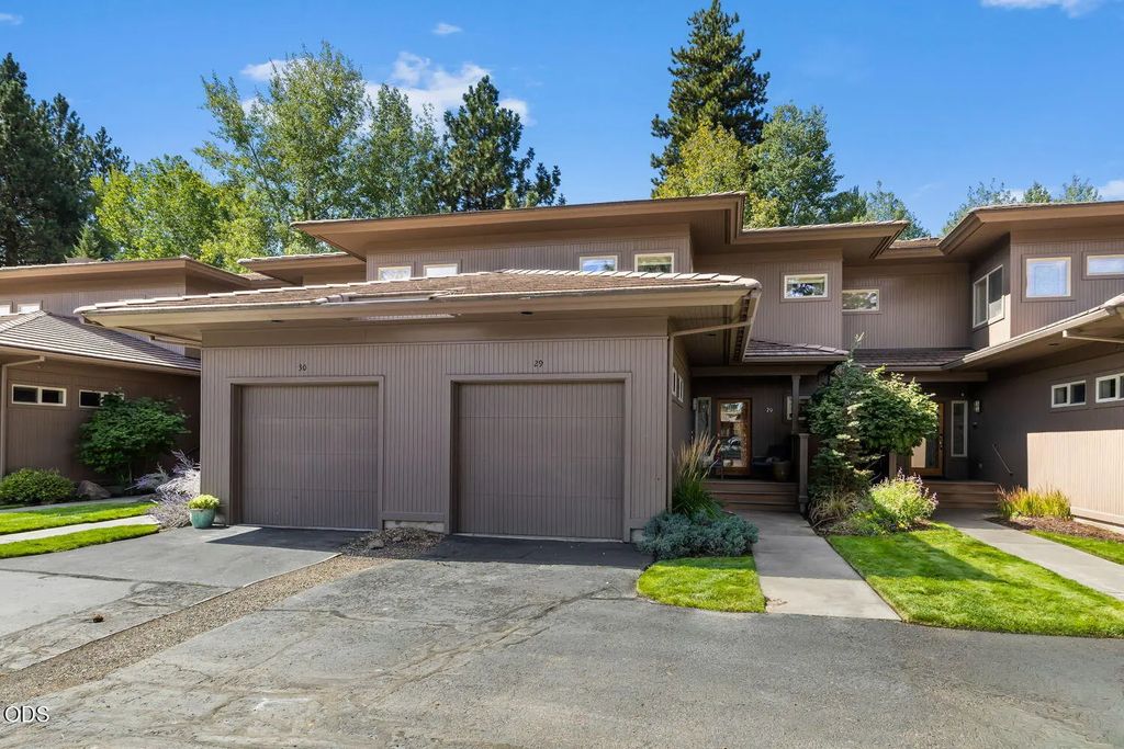 61875 Broken Top Drive Apt 29, Bend
