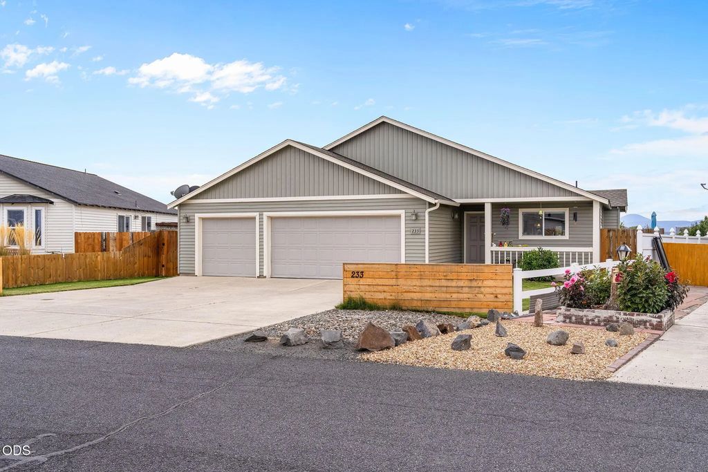 233 Center Ridge Drive, Culver