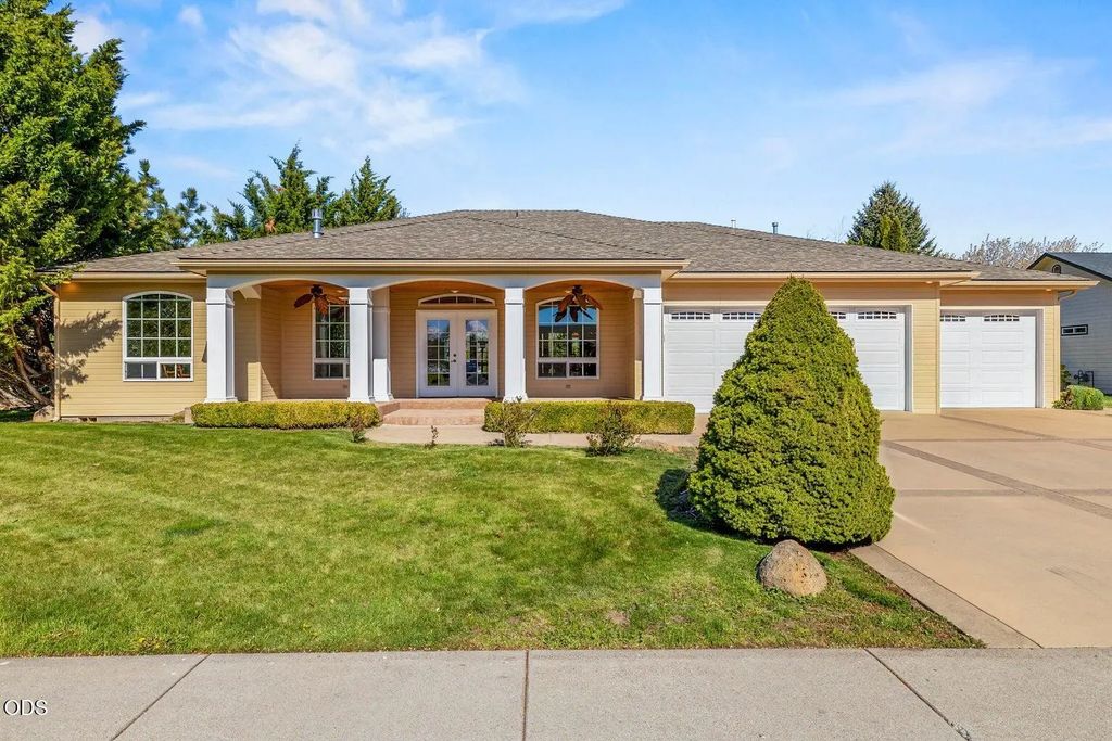 2835 Front Street, Klamath Falls