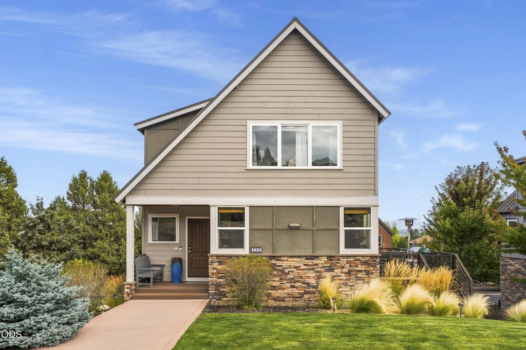 328 Parks Loop, Redmond