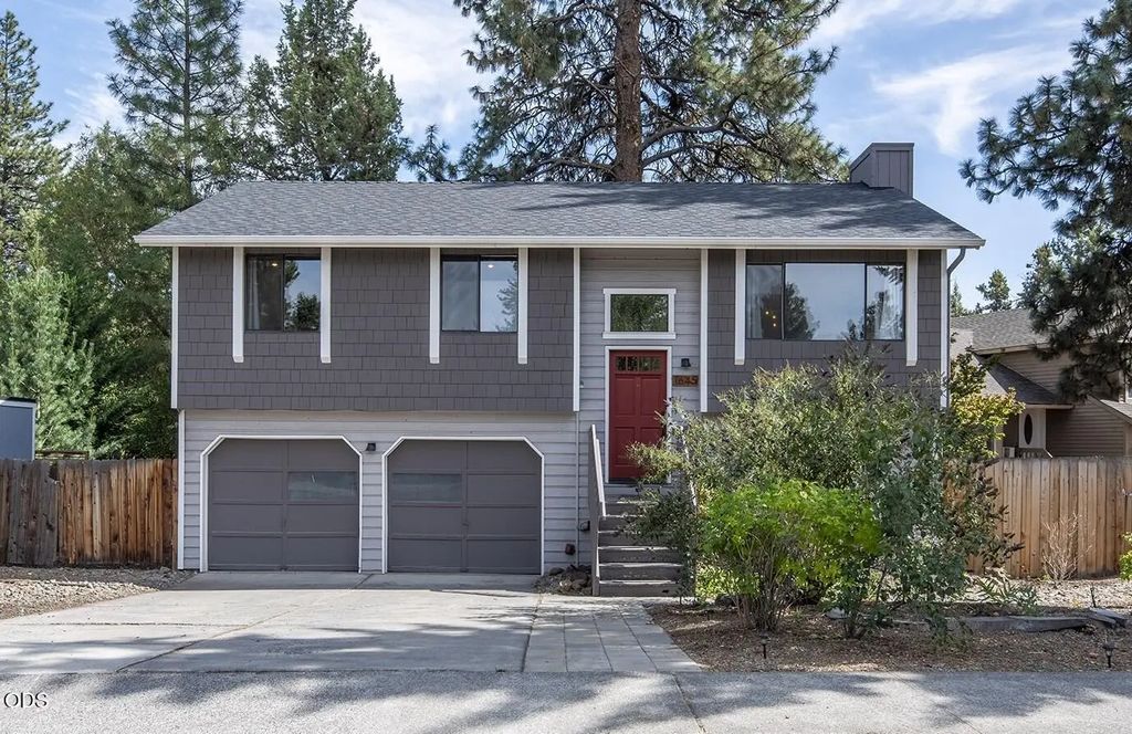 1645 Ne Cackler Lane, Bend