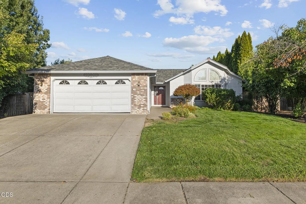 1443 Yellowstone Avenue, Medford