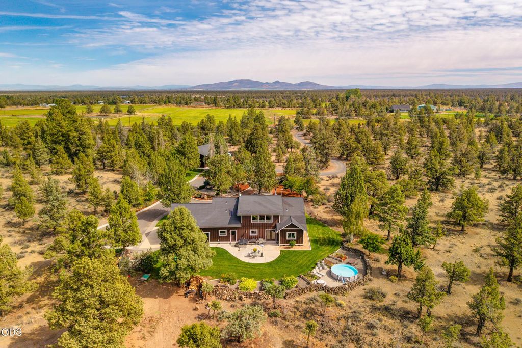 65855 61st Street, Bend
