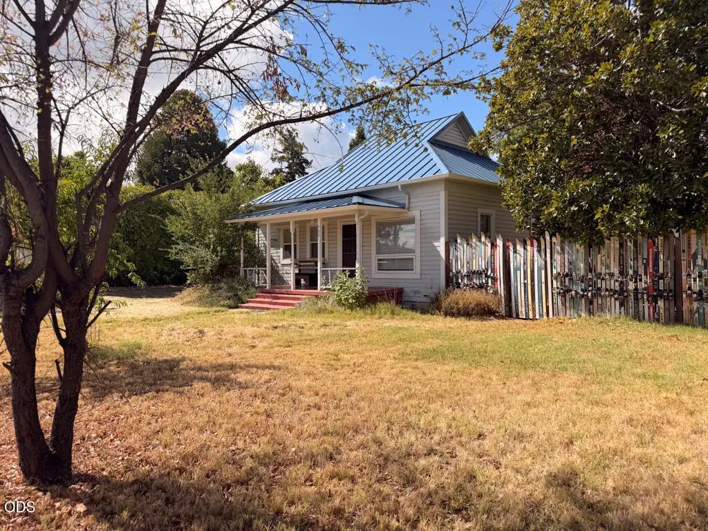 400 Wagner Creek Road, Talent