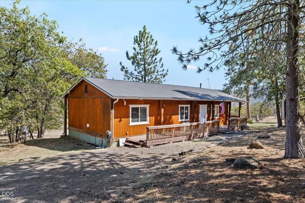 2440 Wren Ridge Drive, Eagle Point
