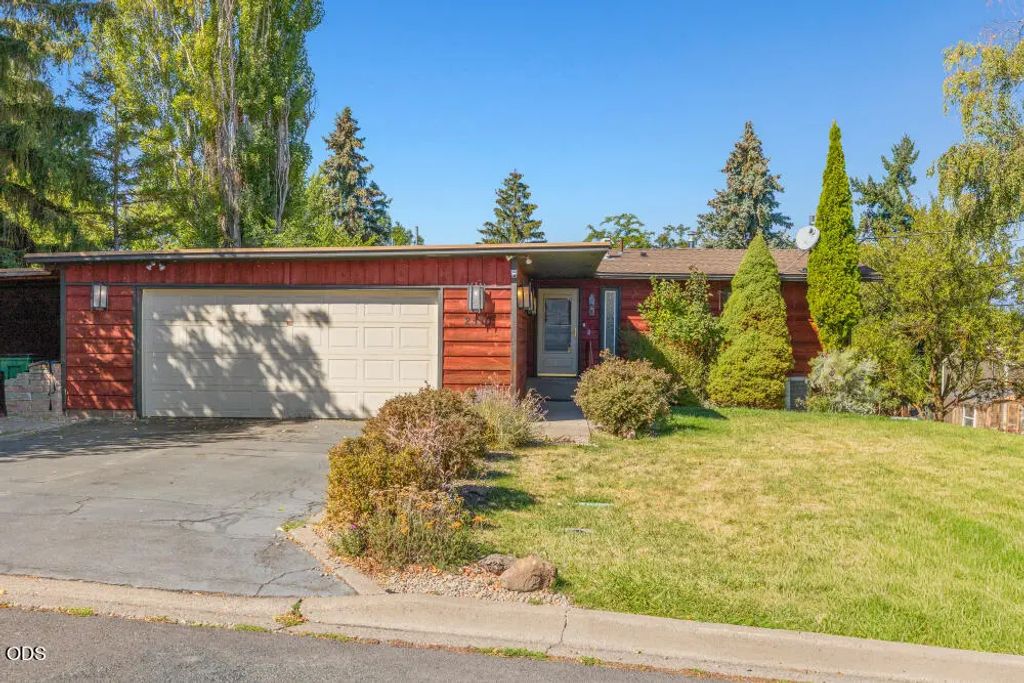 2530 Berkeley Street, Klamath Falls