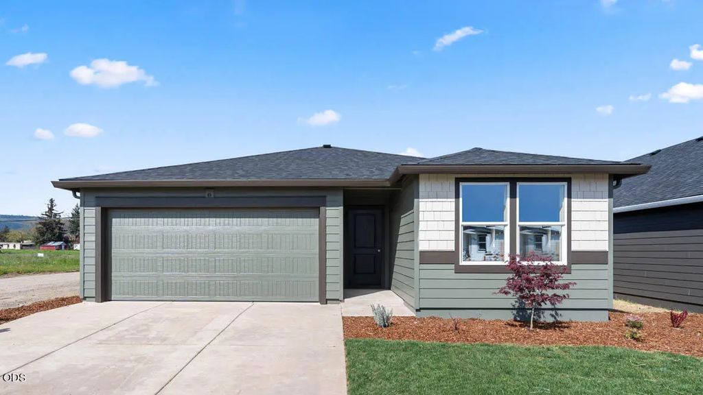 2651 Addysen Park Way, Medford
