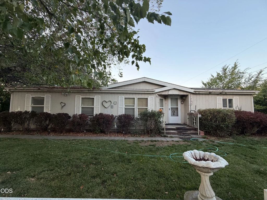 494 5th Street, Metolius