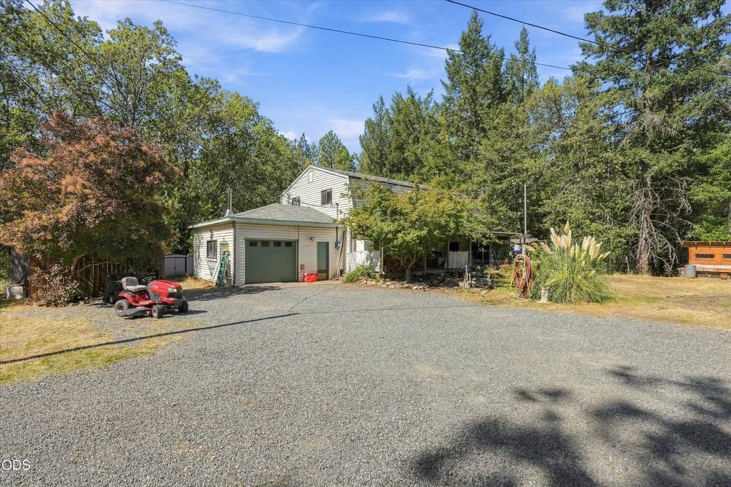 300 Vannoy Creek Road, Grants Pass