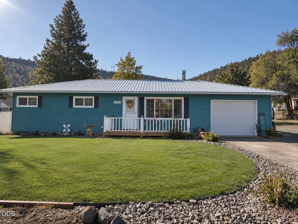 1302 Sw Crestview Road, Prineville