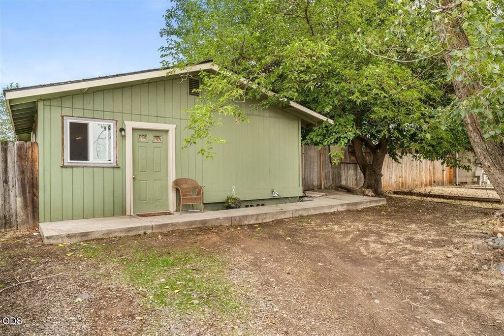 8254 Kimberly Court, White City