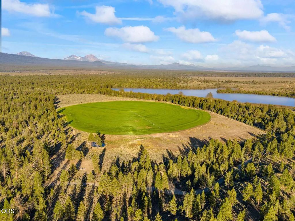 64225 Sisemore Road, Bend
