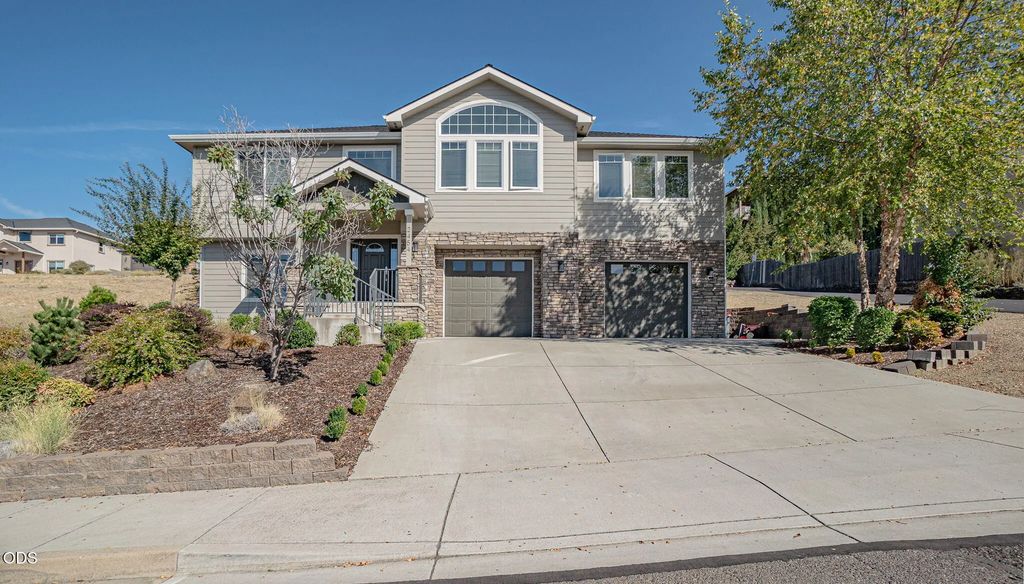 2454 Herrington Way, Medford