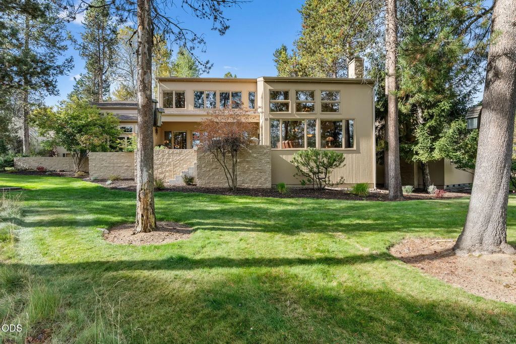 57824 Alberello Court, Sunriver