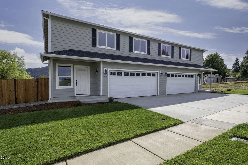 167 Se Champagne Court 361202, Grants Pass