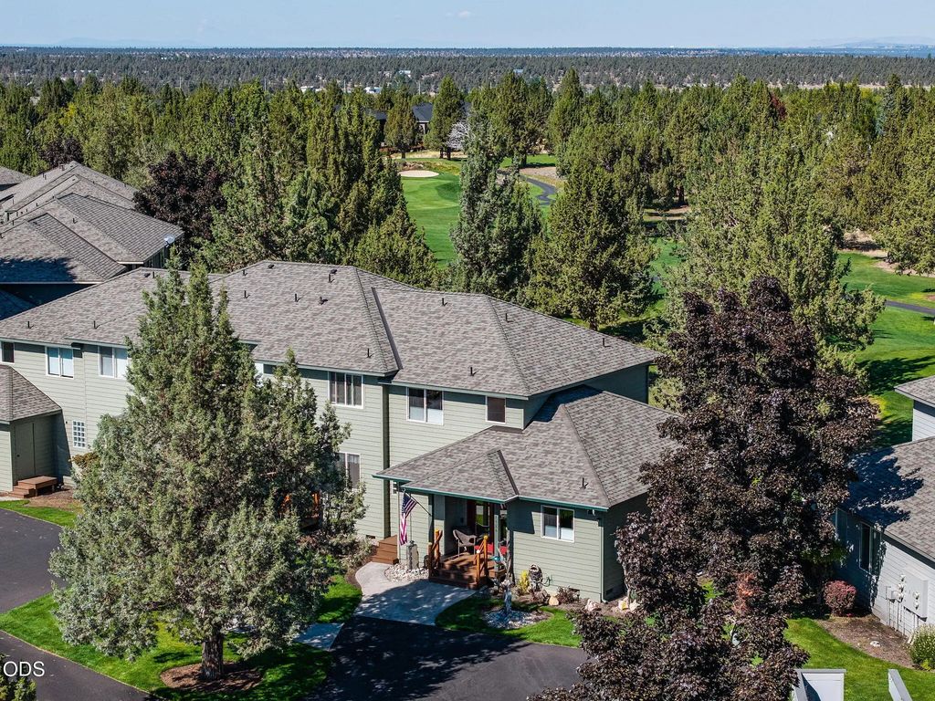 1124 Golden Pheasant Drive, Redmond
