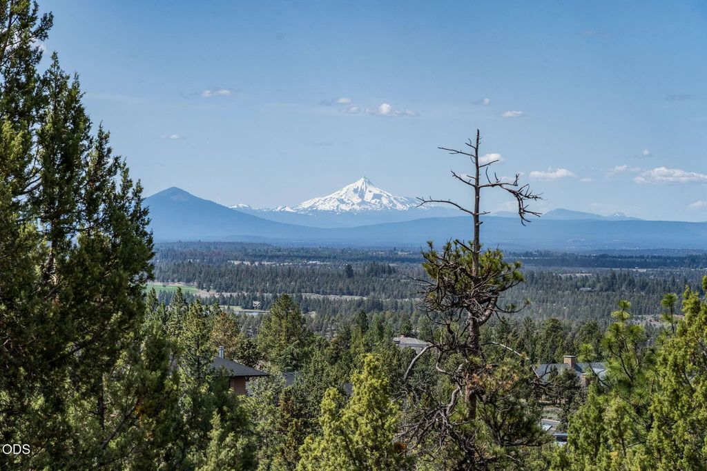 3341 Nw Panorama Drive, Bend