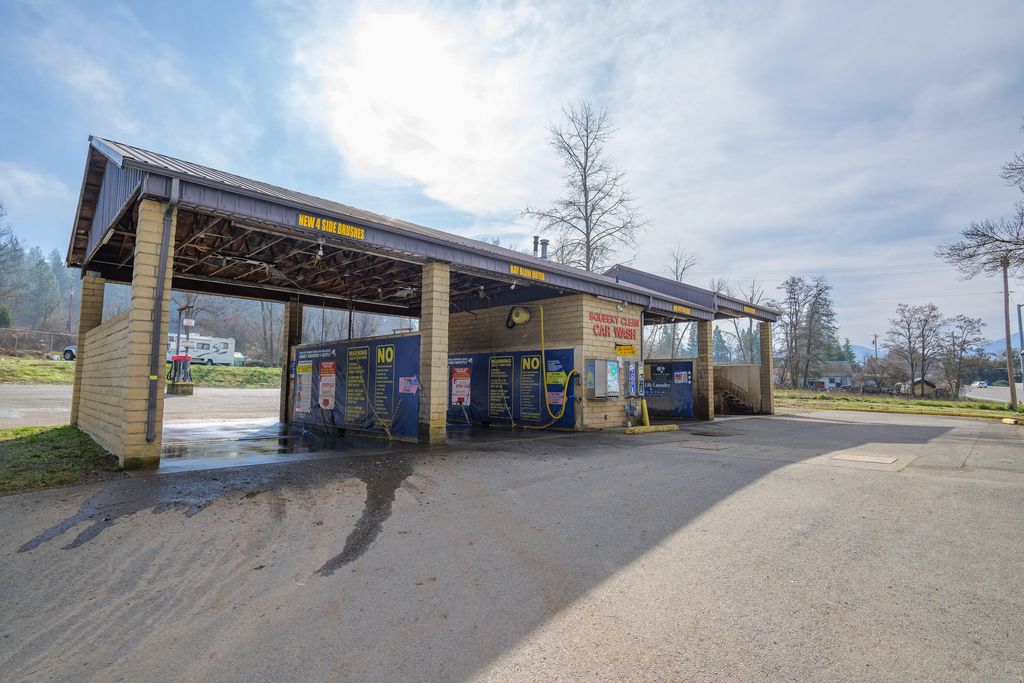 2521 Williams Highway, Grants Pass