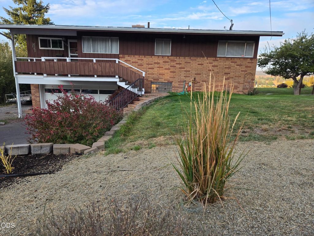 520 Hillside Avenue, Klamath Falls
