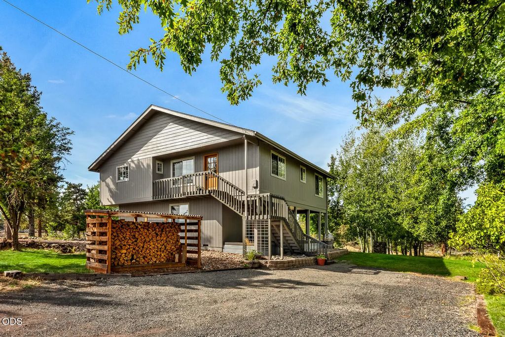 64160 Pioneer Loop, Bend